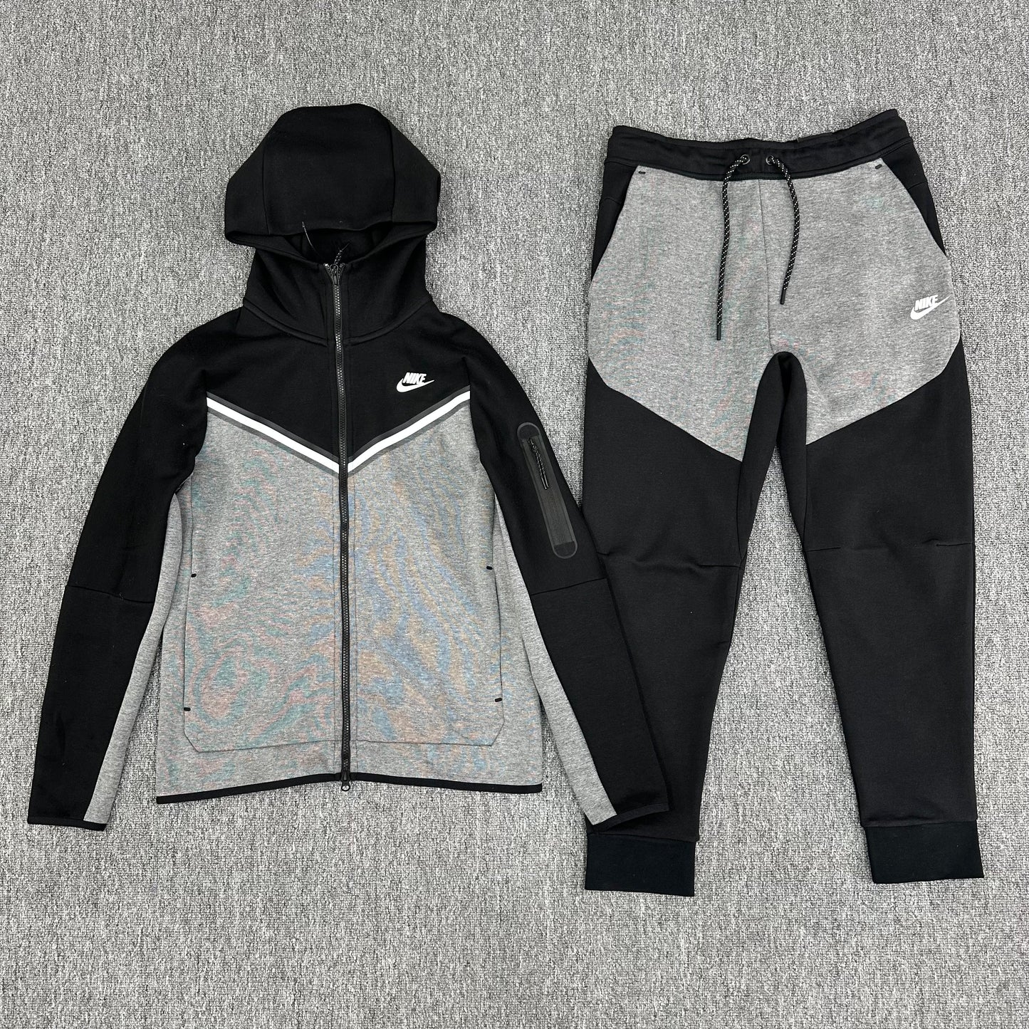 Nike Tech Fleece Hoodie & Joggers Set -14
