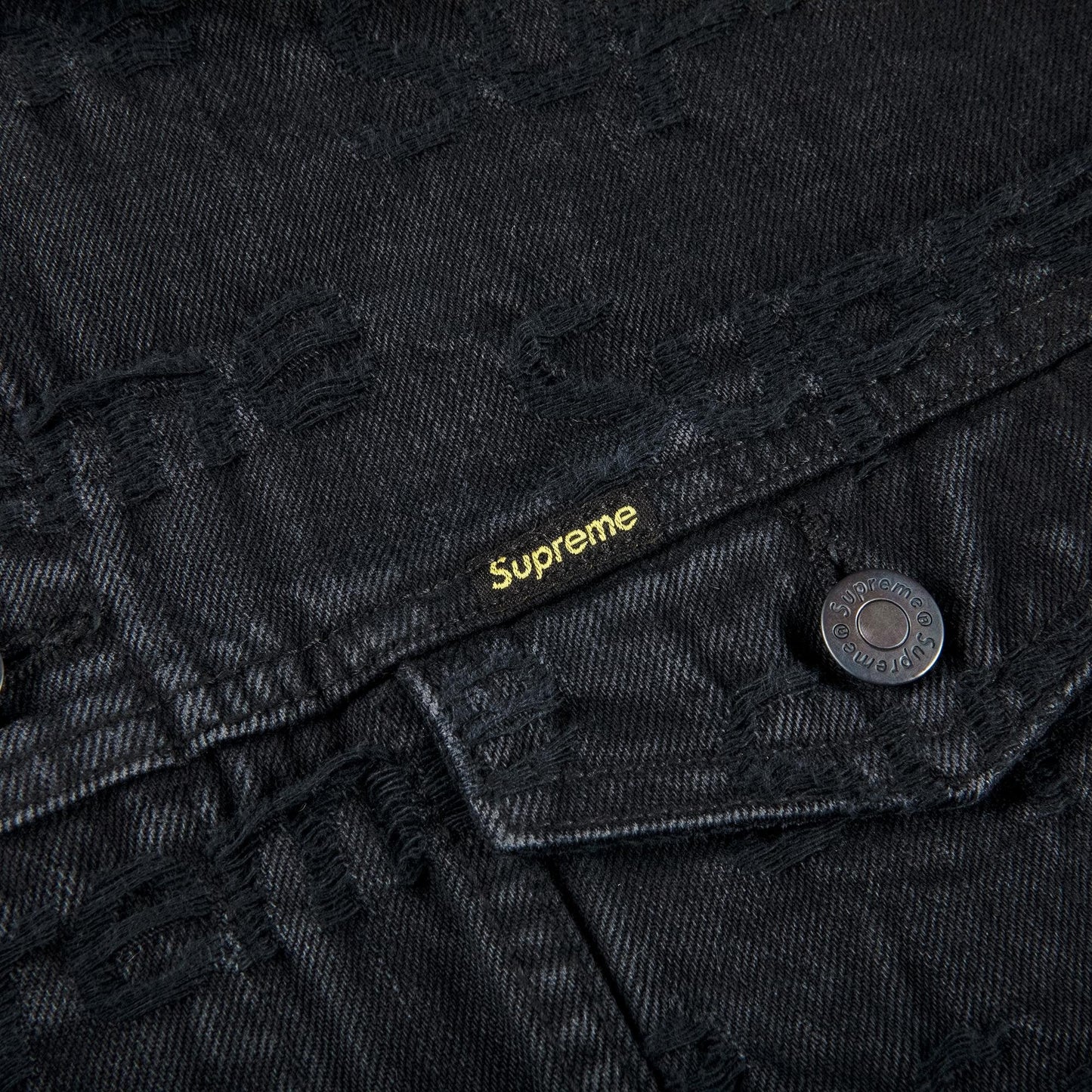 Supreme Frayed Logos Denim Trucker Jacket Blue/Black lg660233441711