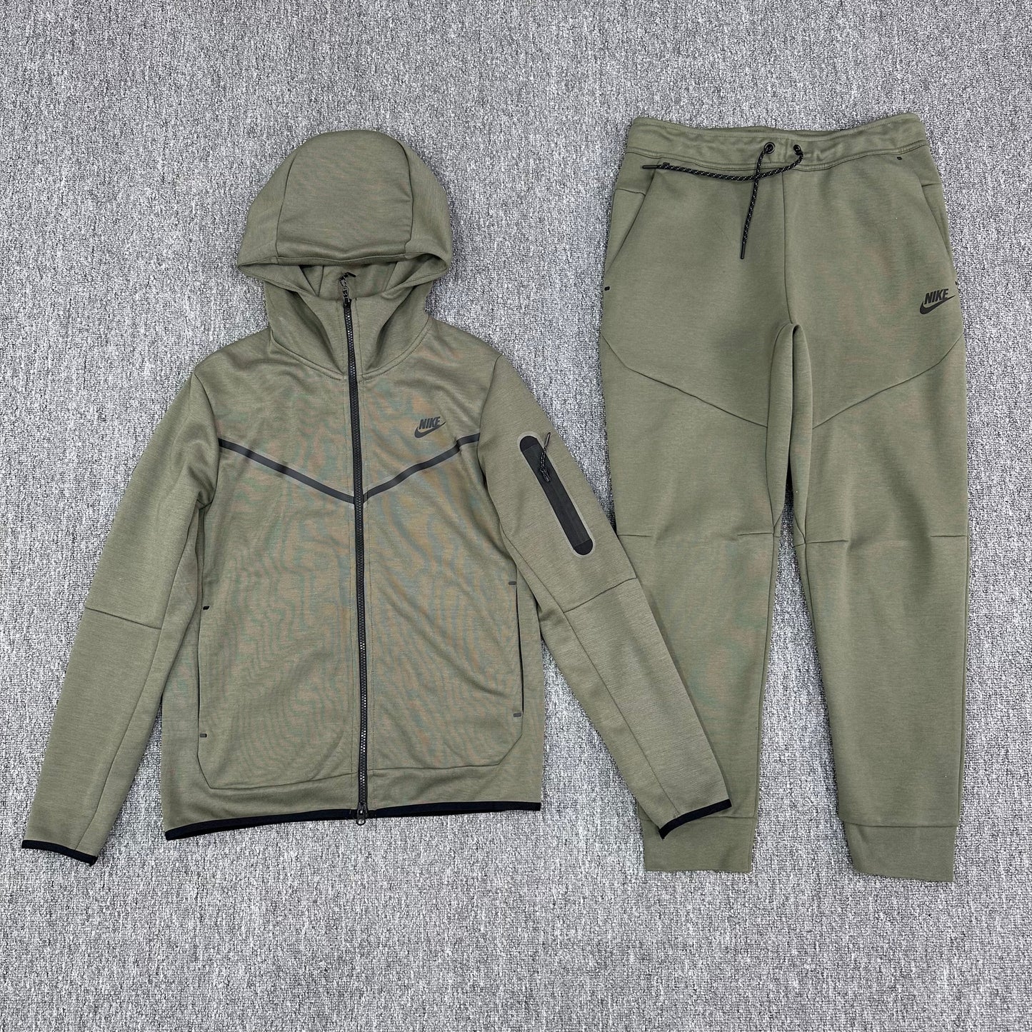 Nike Tech Fleece Hoodie & Joggers Set -2