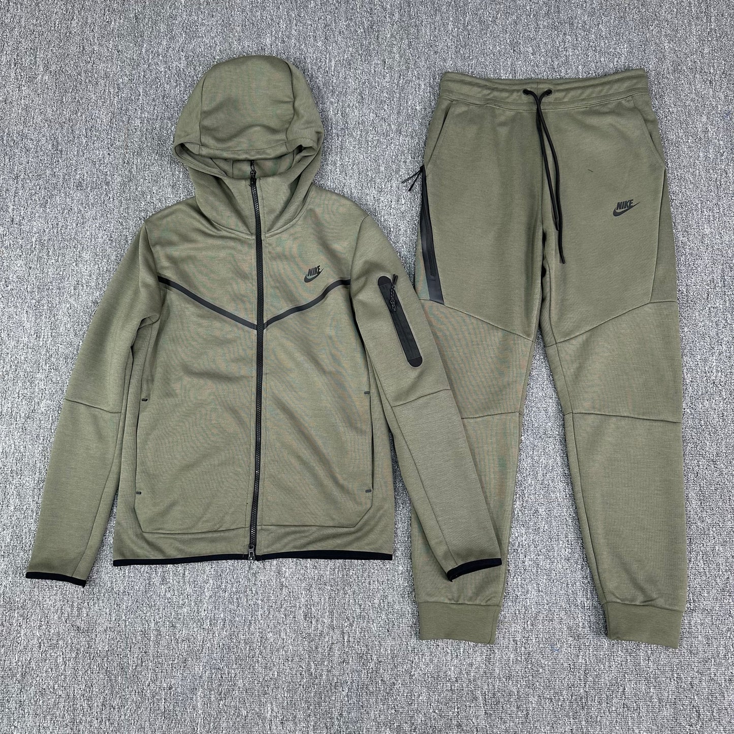 Nike Tech Fleece Hoodie & Joggers Set -20