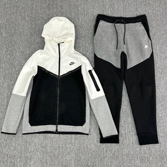 Nike Tech Fleece Hoodie & Joggers Set -10