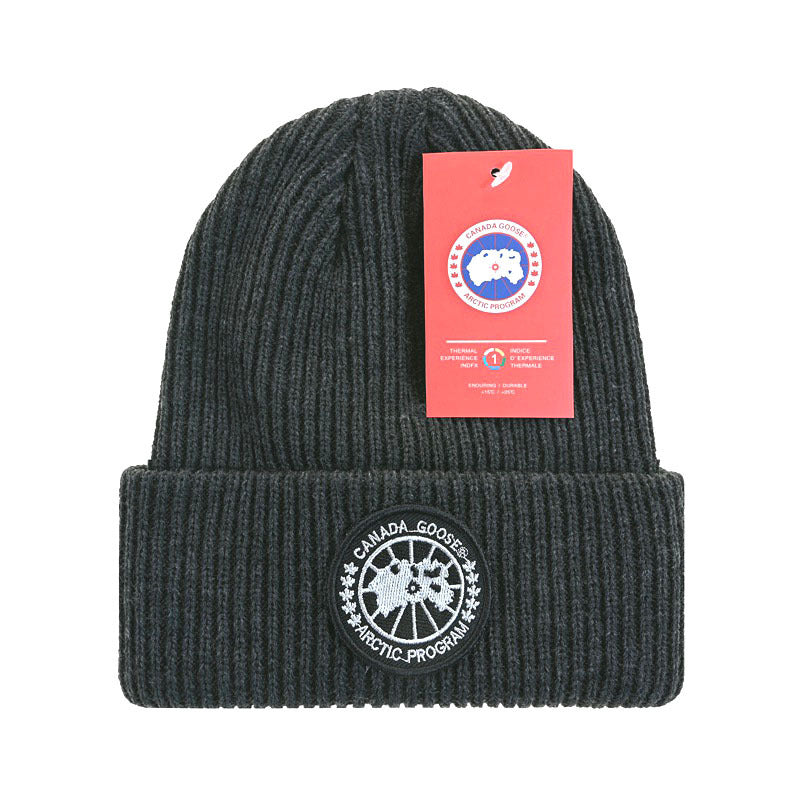 Canada Goose Single Cuffed Beanie Hat Black/White Badge - 2